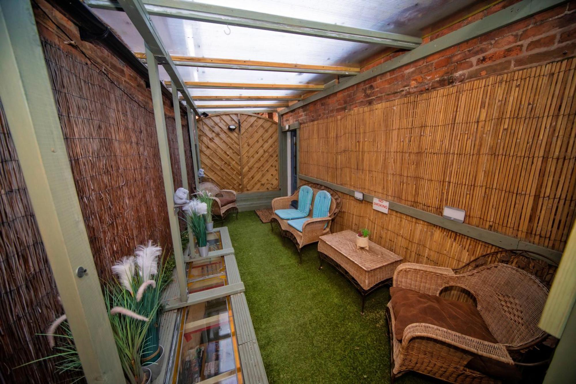 The Secret Garden Apartment Newark-on-Trent  Luaran gambar
